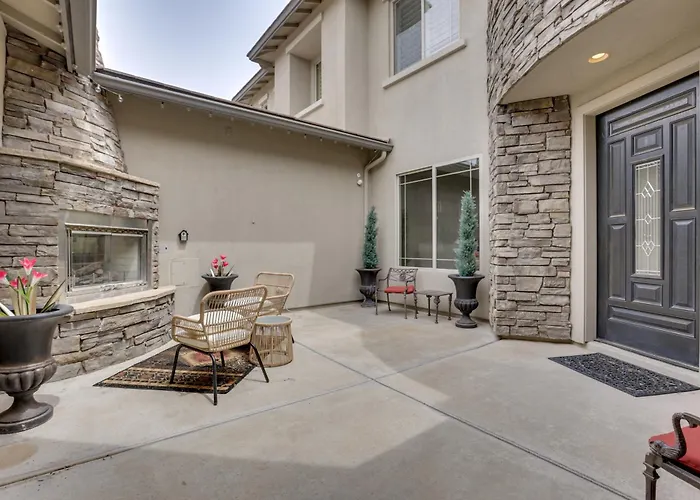 Mtn-view Patio Oasis! Luxe Family In *