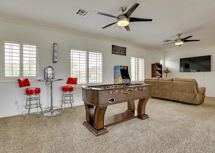 Mtn-view Patio Oasis! Luxe Family In Holiday home