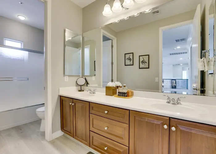 Holiday home Mtn-view Patio Oasis! Luxe Family In Peoria