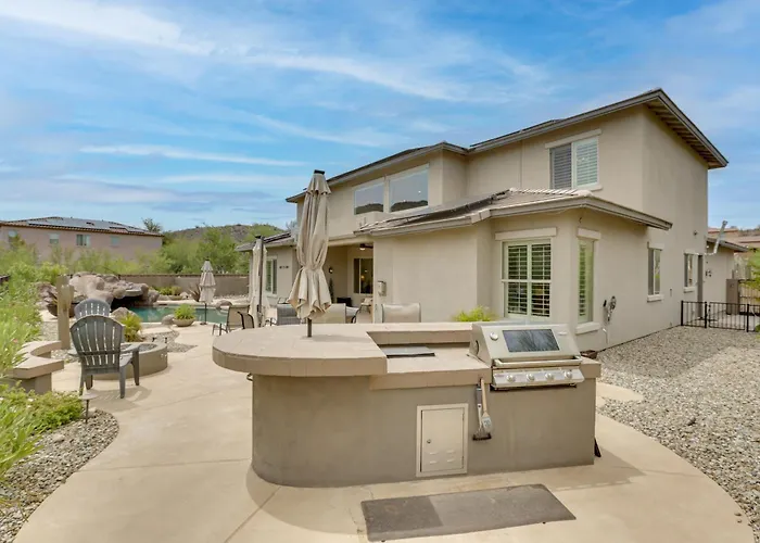 Mtn-view Patio Oasis! Luxe Family In Holiday home